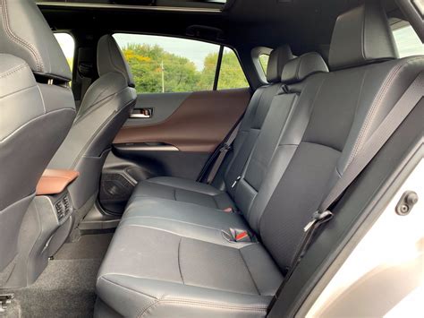 2021 Toyota Venza: 103 Interior Photos | U.S. News