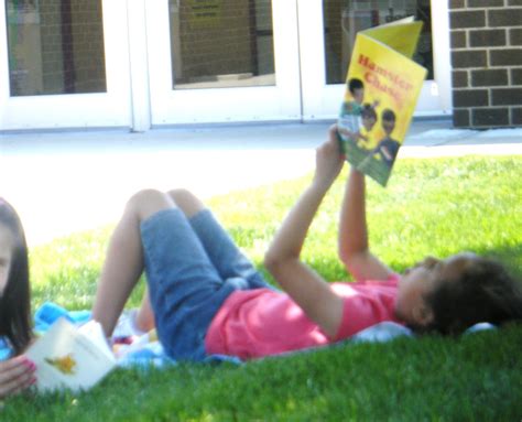 Primary Inspiration: Reading Outside