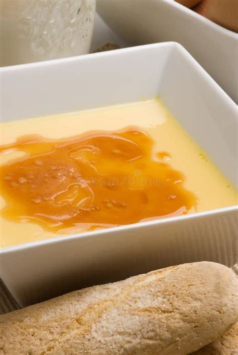 Creme Brulee. Crema Catalana. Stock Image - Image of brulee, focus ...