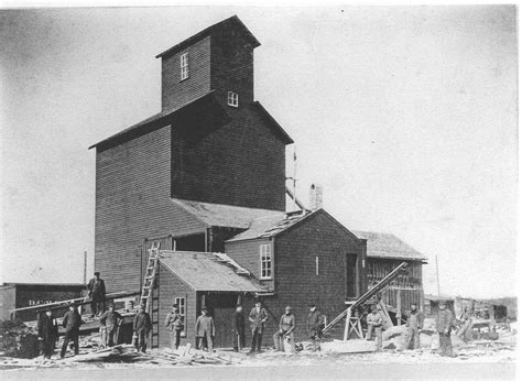 Grain Elevators — Center Point Community Historical Society