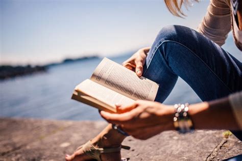 Imagem gratuita: mulher, leitura, livro, Costa