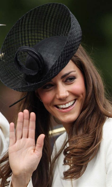 Kate ~ Trooping the Colour (2011) - Kate Middleton Photo (43272076 ...