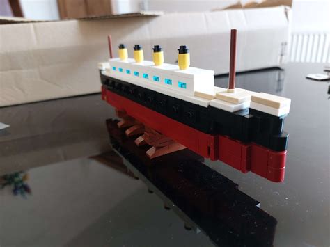 Micro Titanic MOC : r/lego