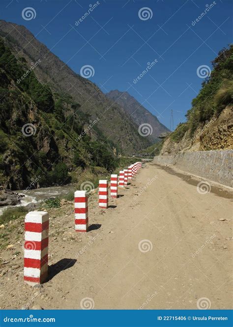 New Road from Nepal To Tibet Stock Photo - Image of himalayas, travel: 22715406