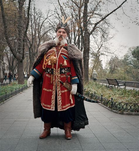 A Ukrainian Cossack in historical costume | Historical costume ...