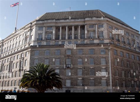 Headquarters mi5 thames house hi-res stock photography and images - Alamy