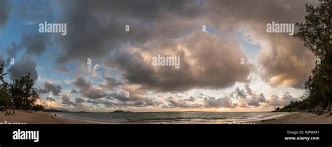 Sunrise at Kailua Beach, Oahu, Hawaii Stock Photo - Alamy