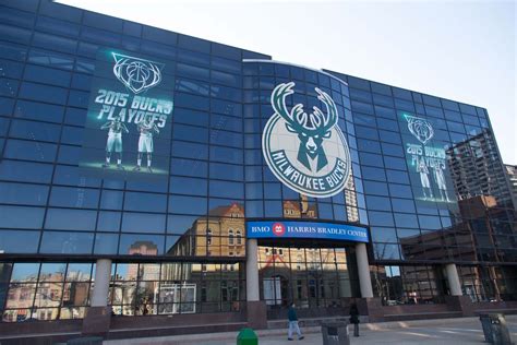 Milwaukee Bucks Stadium Tour / Fiserv Forum Is The New Home Of The ...