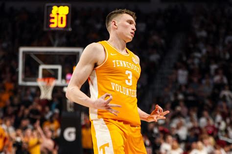 Will Dalton Knecht's jersey be retired by Tennessee basketball? It's ...