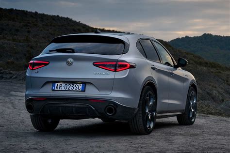 2023 Alfa Romeo Stelvio Competizione Rear Quarter View - AUTOBICS