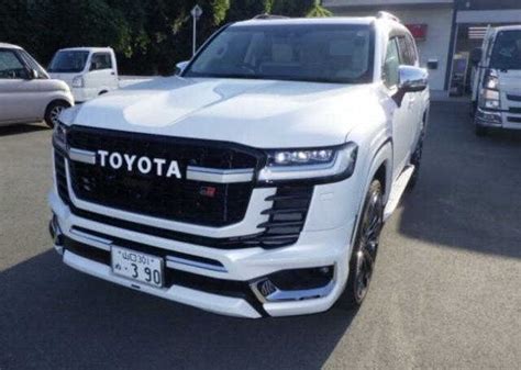 TOYOTA LAND CRUISER 2023 WHITE | Mirza Enterprises Japan