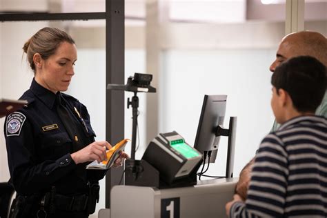 DVIDS - Images - CBP Officers inspect travelers [Image 4 of 15]