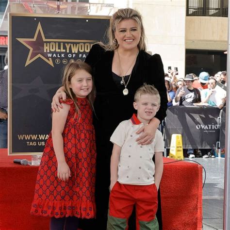 Kelly Clarkson brings daughter River Rose, son Remington to Hollywood ...