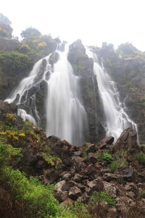 Waratah Falls - Easy Waterfall with a Hydroelectric Heritage