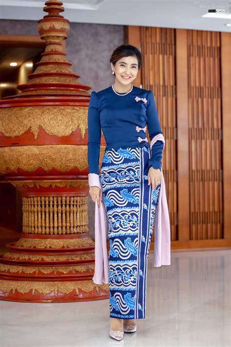 Pin by Chaw Su on Myanmar Dress | Myanmar traditional dress, Myanmar ...