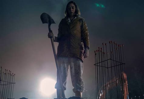 Annie Wilkes: Castle Rock and Stereotypes of Female Fandom | The Mary Sue