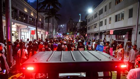 Miami Beach wants to impose a curfew for spring break 2024 - Axios Miami