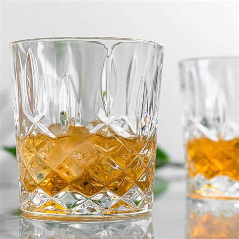 Vintage crystal whiskey glasses - manageplora