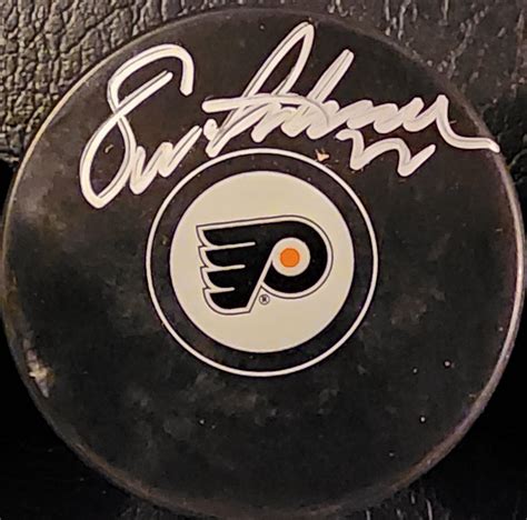 Eric Lindros Autographed Philadelphia Flyers Puck JSA - SportsGraphing