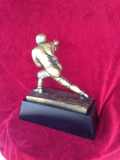 Heisman Trophy – TrophyClone