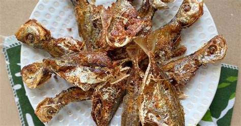 Resep Ikan Selar Goreng Garing oleh Rini Dwi Astuti - Cookpad