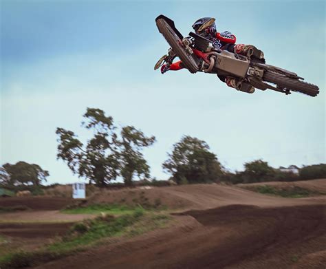 How to whip a motocross bike – MotoLoko