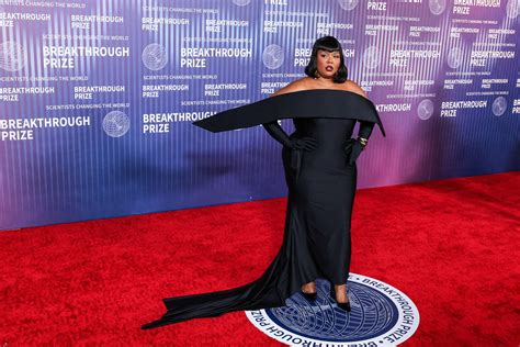 Lizzo Says She Felt 'Really Bad' For Overeating Amid Weight Loss Journey