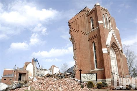 Photo: Tornado in Ridgway, Illinois - SLP2012030115 - UPI.com