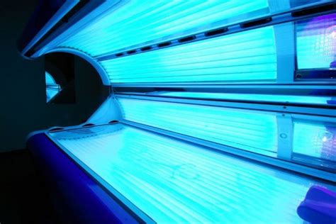 Study finds inconsistent safety information among tanning bed operators