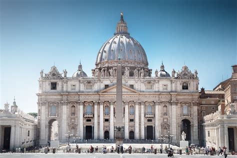 San Pietro in Vaticano: Chiesa simbolo di tutto il mondo cristiano ...