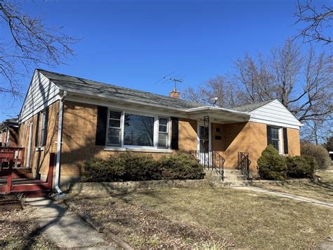 Lombard, IL Real Estate - Lombard Homes for Sale | realtor.com®