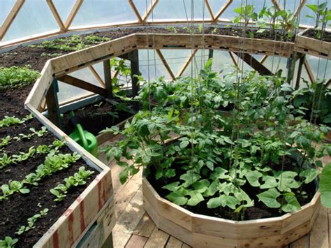 A Beautifully Constructed DIY Dome Greenhouse… – Eco Snippets