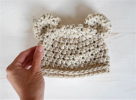 Baby bear crochet newborn hat pattern - mallooknits.com