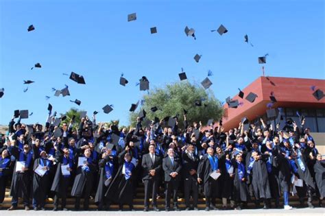 EGRESAN DE LA UTT CERCA DE 800 PROFESIONISTAS - Universidad Tecnológica ...