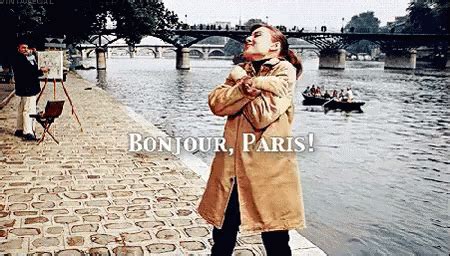 Bonjour, Paris ! GIF - Audrey Hepburn Bonjour Paris - Discover & Share GIFs