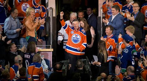 Hockey Legend Wayne Gretzky Shared His Father With a Nation - The New ...