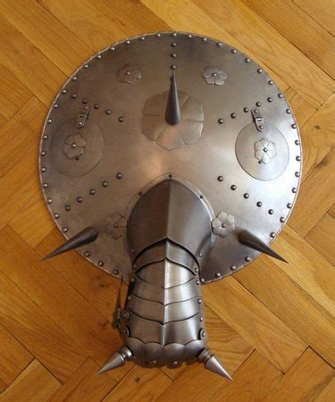 GUN SHIELD WITH GAUNTLET, decoration replica - wulflund.com