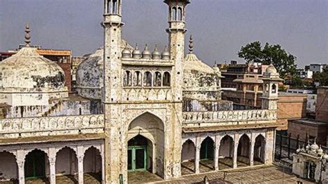 Gyanvapi Mosque Case: SC stays Allahabad HC order allowing scientific ...