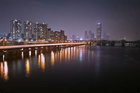 A night shot on Han river, Seoul. | Jepang