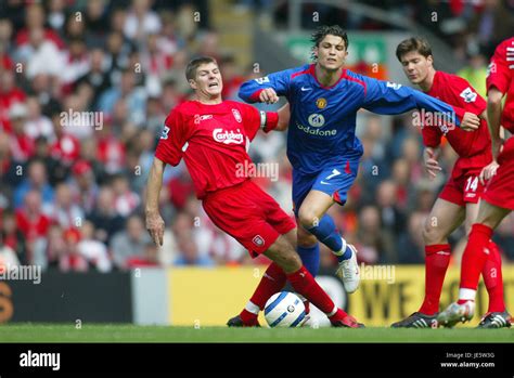 GERRARD RONALDO & ALONSO LIVERPOOL V MANCHESTER UNITED ANFIELD ...