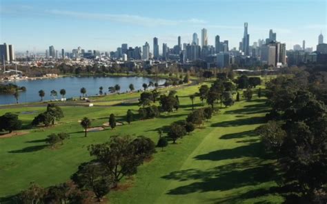 Book Online at Albert Park Golf Course - Melbourne, - Golf Course | CHRONOGOLF