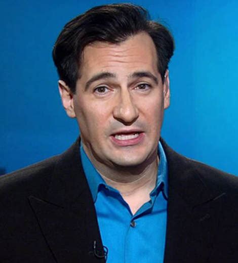 Carl Azuz - Age, 'CNN 10,' Wife, Anchor, Birth - Biography