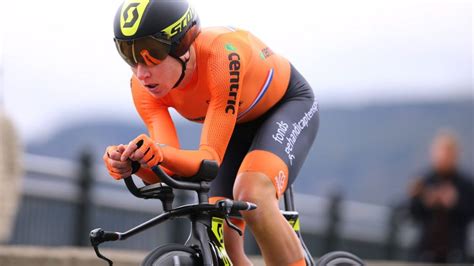 Annemiek van Vleuten, back from horrific Rio Olympic crash, leads Dutch sweep at cycling worlds ...