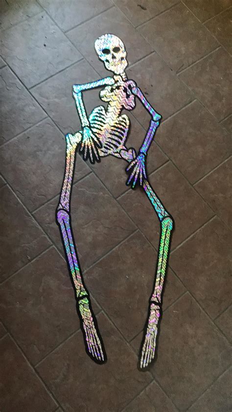 This Halloween skeleton decoration. : r/CrappyDesign