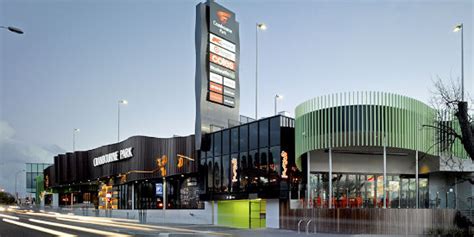 Cranbourne shopping centres & markets - Travel Victoria: accommodation & visitor guide