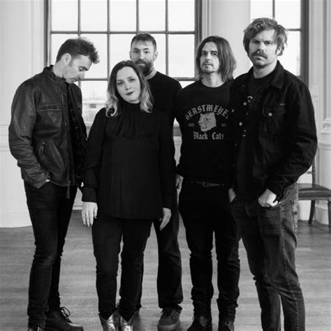 Slowdive Lyrics, Songs, and Albums | Genius