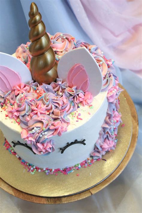 Unicorn Cake - Recipes Inspired by Mom