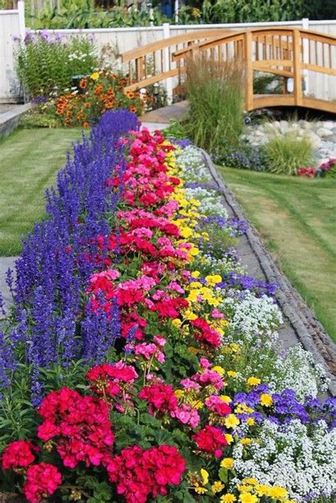 37 Stunning Backyard Flower Garden Ideas You Should Copy Now - SWEETYHOMEE