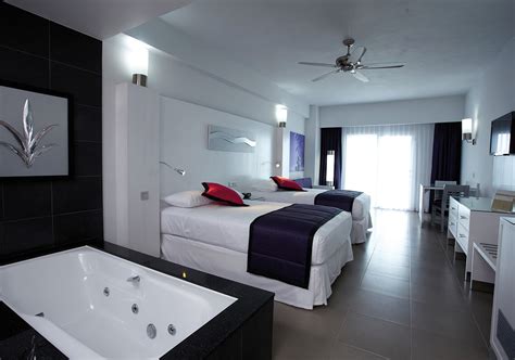 Riu Palace Peninsula in Cancun, Mexico - All Inclusive - Book Now