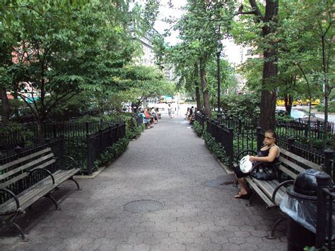 Straus Park : NYC Parks